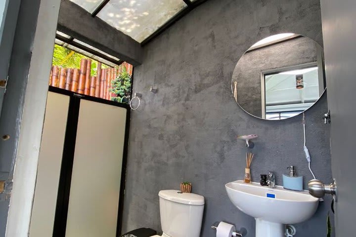 Private guest bathroom