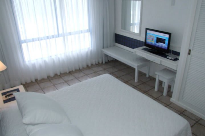 Porto Ingleses Hotel offers cable TV