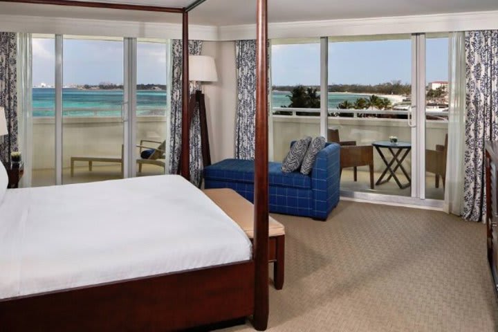 1-BR suite oceanfront