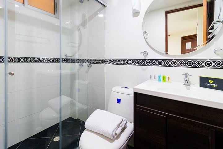 Private guest bathroom