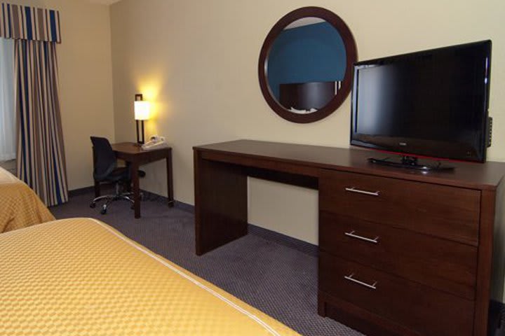 Guest rooms at the Comfort Inn & Suites San Antonio Airport feature flat-screen TVs