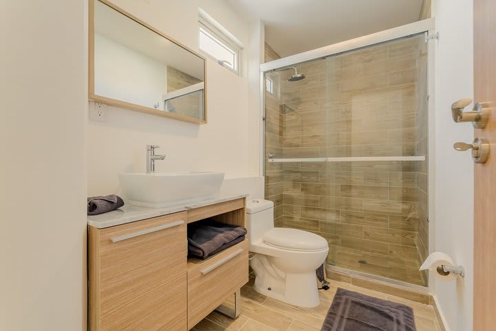 Baño privado de un Apartamento de 2 dormitorios