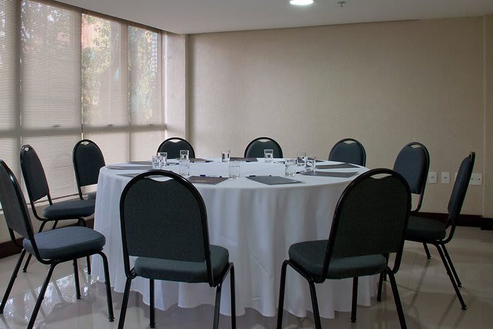 Organiza tus reuniones en el Master Royal Palace Airport, hotel en Porto Alegre