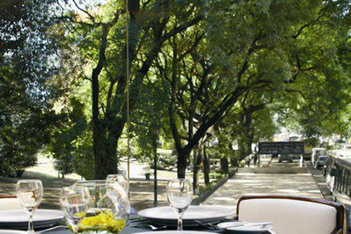 Desayuno bufet gratuito en el hotel Bisonte Libertad en Buenos Aires