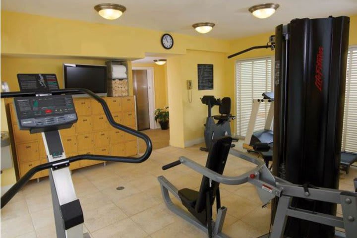 El hotel Hilton Grand Vacations en Miami cuenta con gimnasio