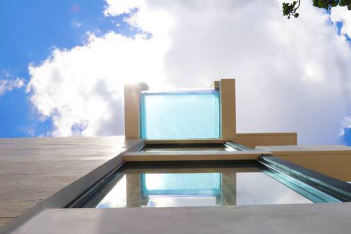 Privae infinity pool of the penthouse