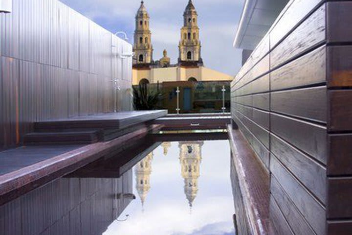 Alberca en la terraza de Mansión Vitraux, hotel en Buenos Aires