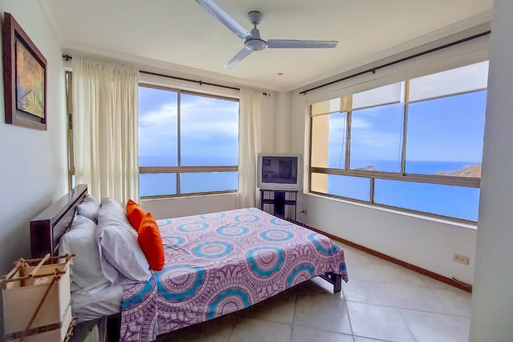 Apartamento de dos dormitorios con vista al mar