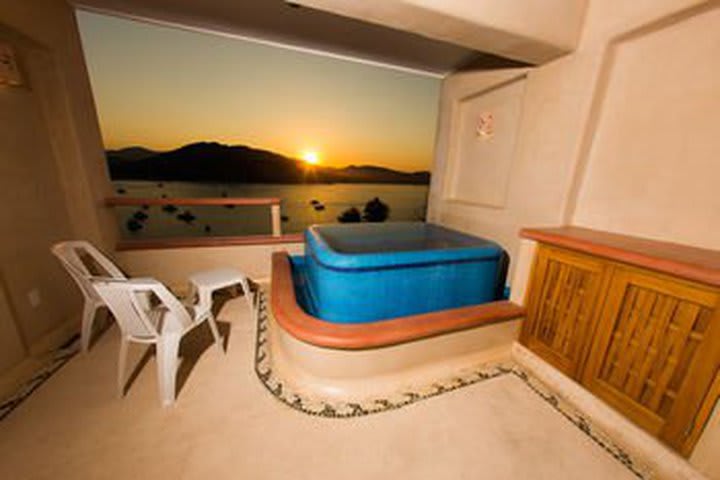 Algunas habitaciones cuentan con jacuzzi