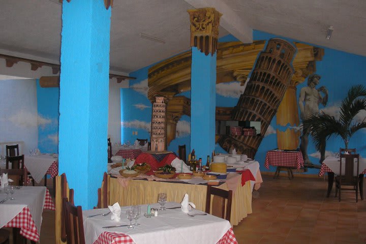 Restaurant with Italian cuisine