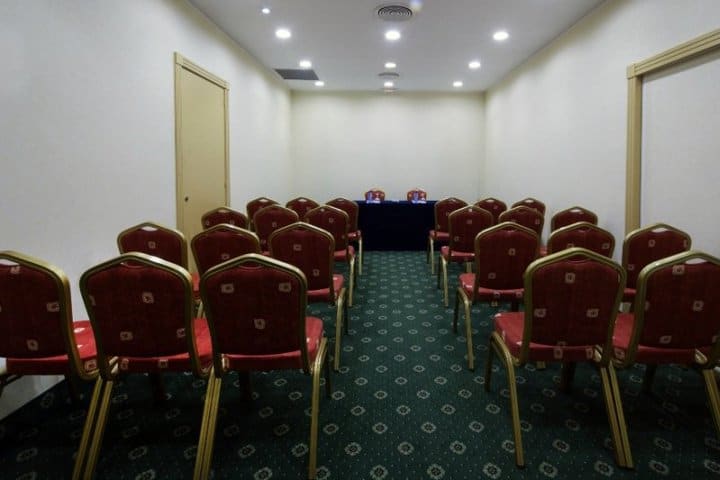 El hotel HCC Taber brinda salones para 30 personas