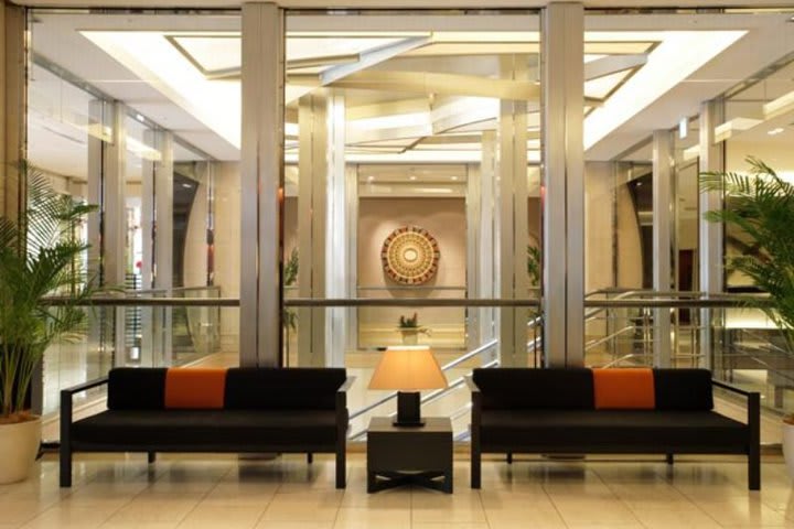 Lobby del Courtyard by Marriott Tokyo Ginza Hotel