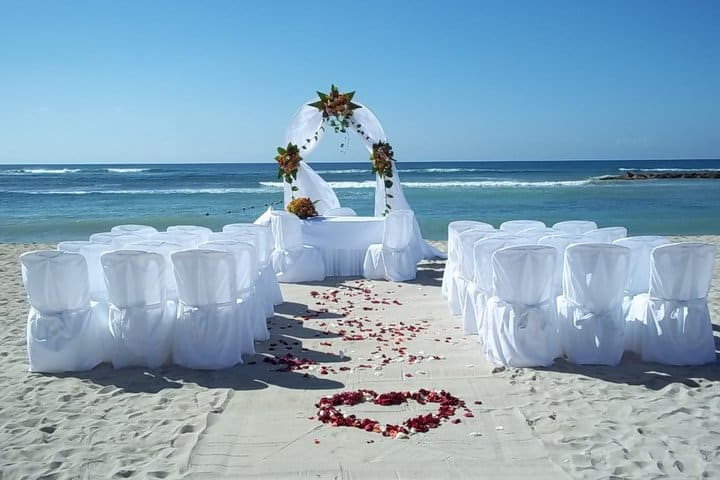 Organiza tu boda en la playa del hotel Barceló Capella Beach en Juan Dolio