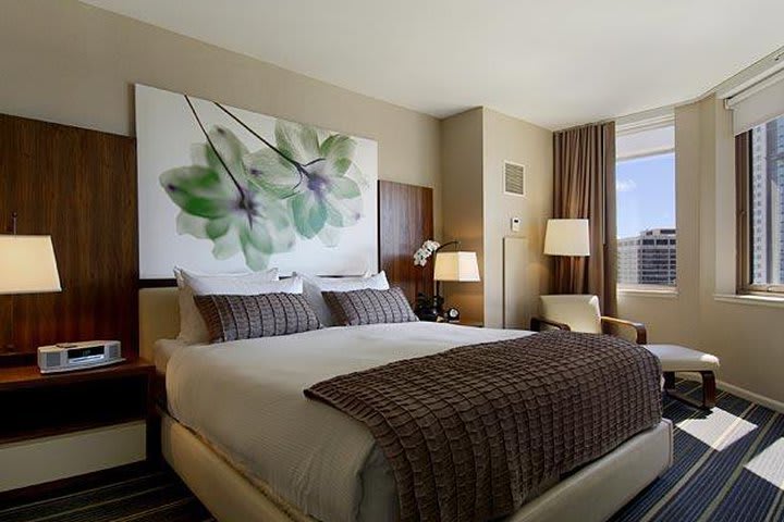 Guest room at the Fairmont Chicago at Millennium Park hotel