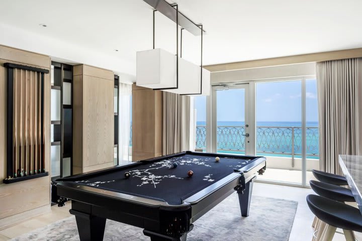 Billiard table in the Nobu villa