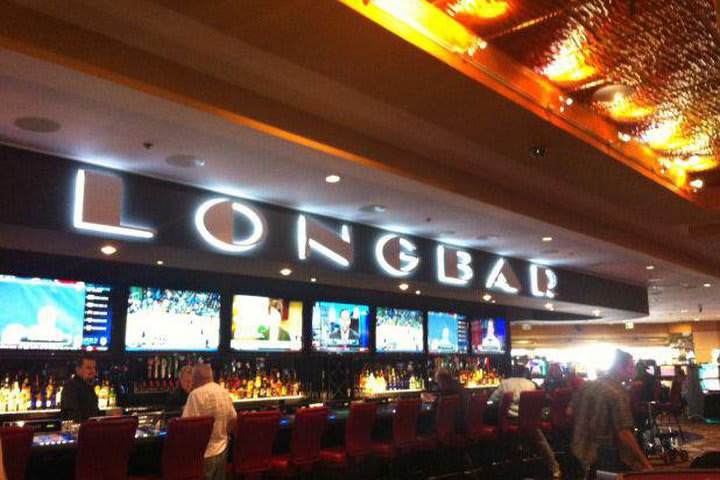 LONGBAR en The D Las Vegas