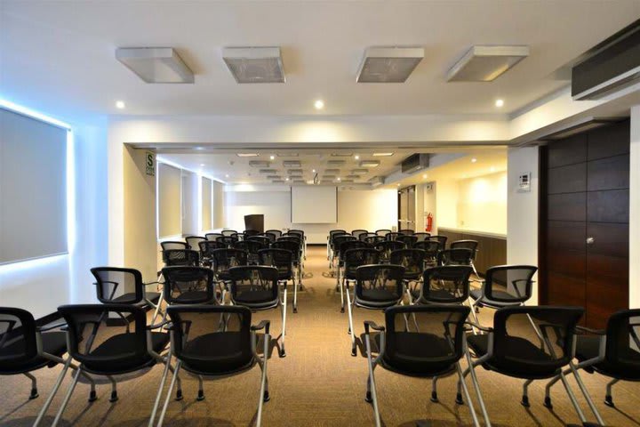 The Aku hotel in Lima has meeting rooms to accommodate up to 45 guests