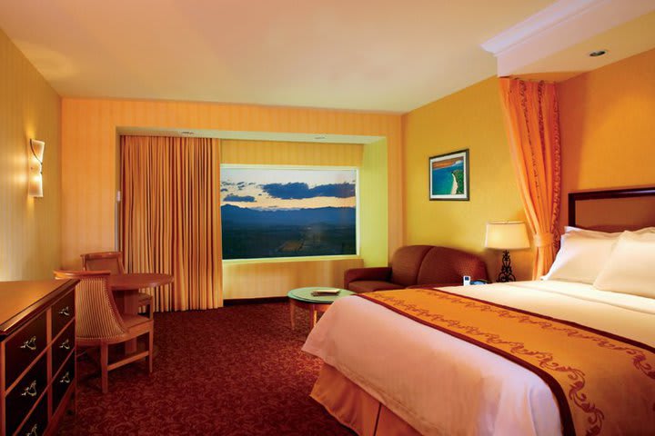 Guest room at South Point Hotel, Casino and Spa