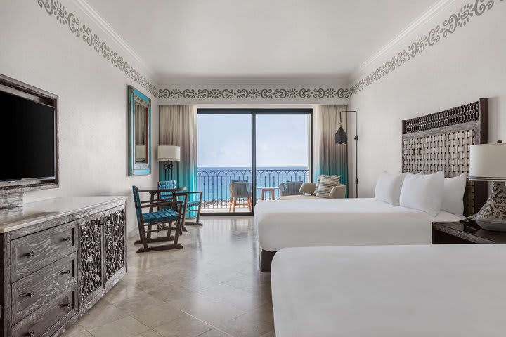 Img - Dlx 2Qns Oceanfrontbalcony