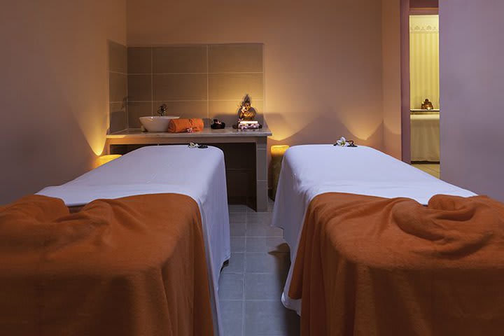 Spa treatment room