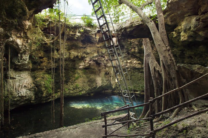 Sinkhole in the hotel