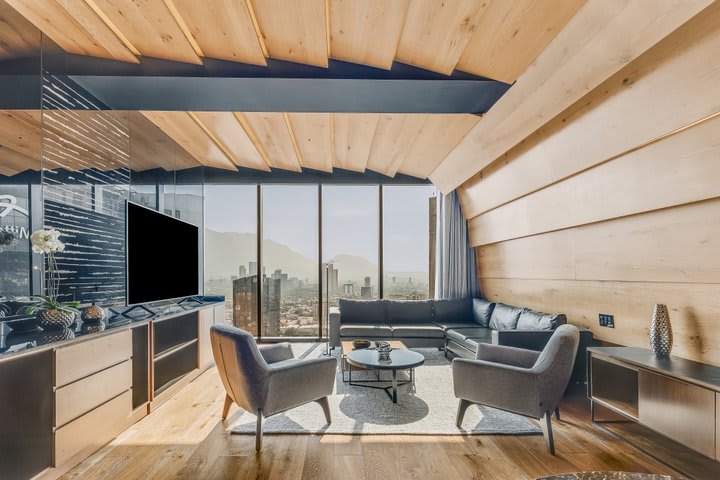 Sitting area in a master suite