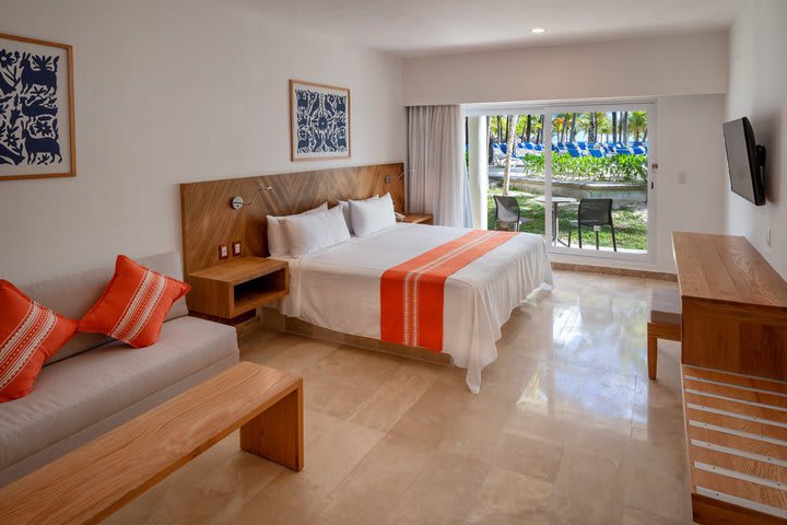 Superior guest room with pool view