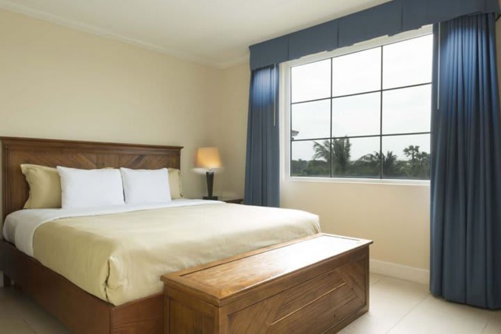 Studios and suites offer free wireless internet access