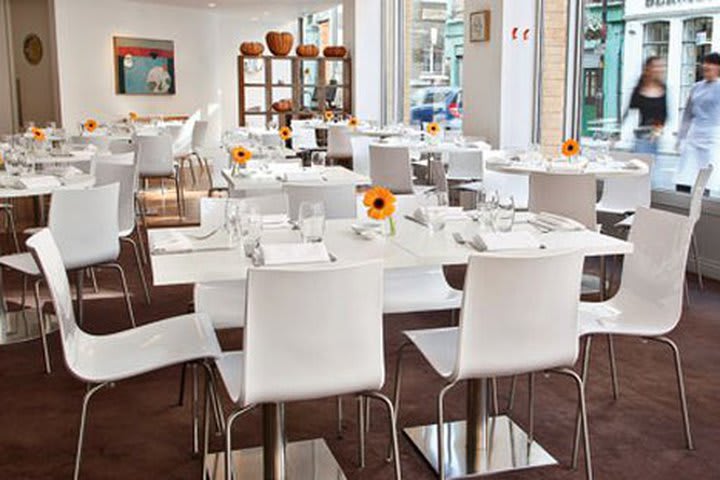 Restaurante en el Think Apartments Bermondsey Street, hotel en Londres