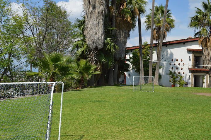 The hotel has four tennis courts and a volleyball court