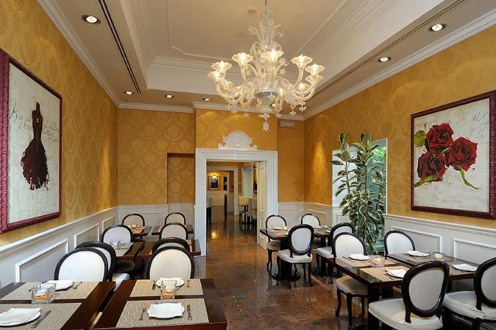 El Best Western Plus Hotel Felice Casati cuenta con un salón de desayunos