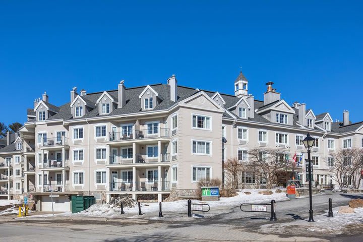 Holiday Inn Express and Suites Tremblant, an IHG Hotel