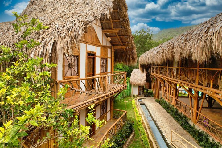 Cabañas en Bambú cerca al Parque Tayrona