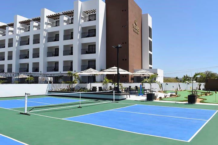 Tennis court