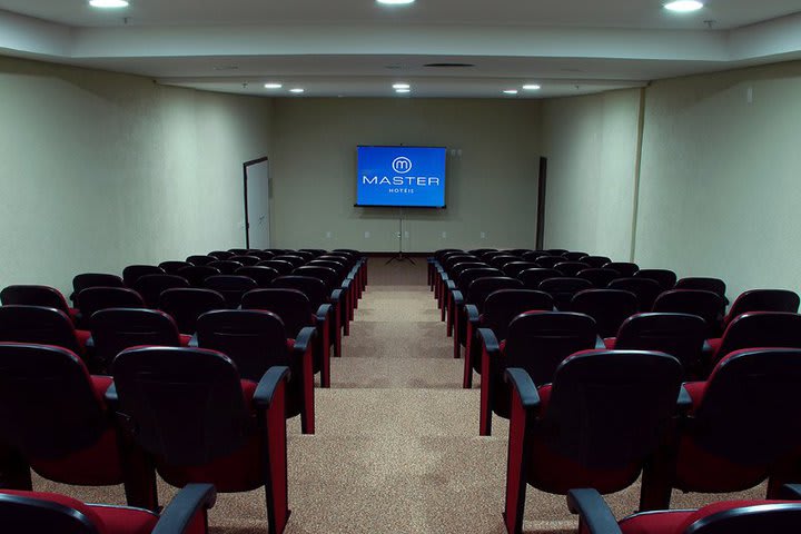 Auditorio en el hotel Master Royal Palace Airport en Porto Alegre