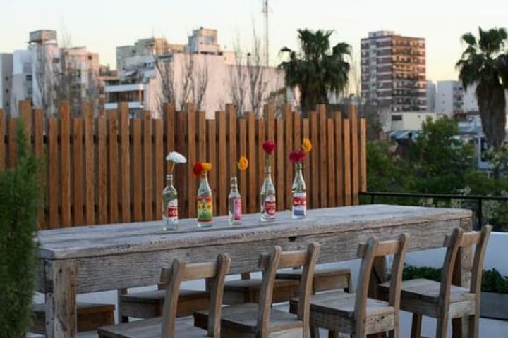 Terraza del hotel Craft en el barrio de Palermo de Buenos Aires