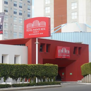 Hotel Puente Real