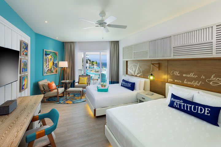 Paradise queen guest room