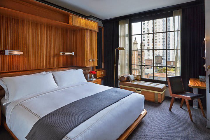 Viceroy guest room with park view at the Viceroy hotel in Manhattan