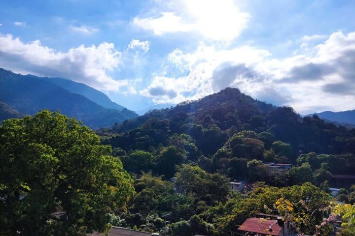 Disfruta los paisajes desde la propiedad