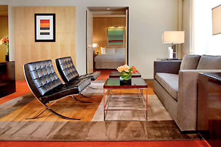 Sitting area in a guest room at Sofitel Chicago Water Tower