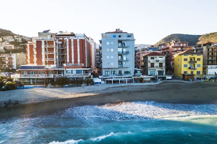 PriceTravel - Viaja fácil, sin pretextos