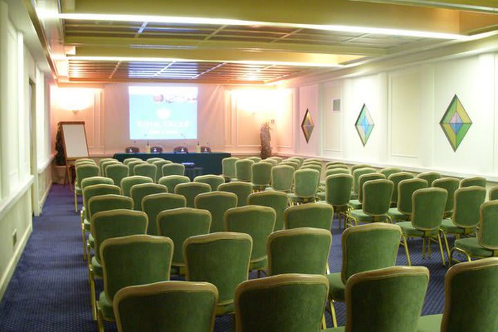 The Ambasciatori Palace hotel has conference facilities for 200 guests