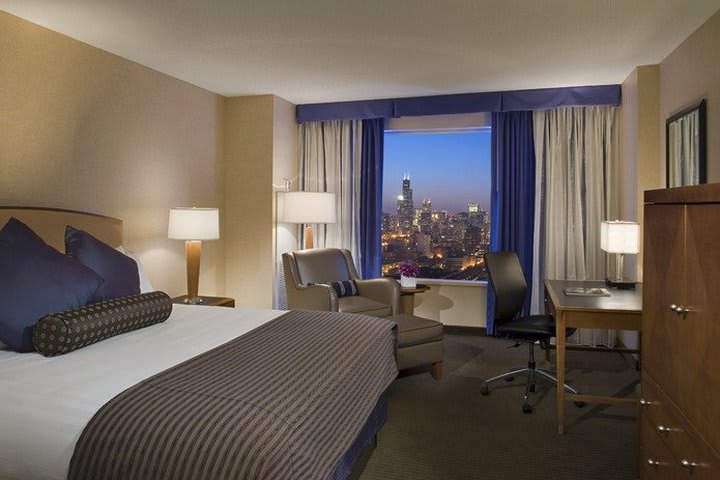 The Hyatt Regency McCormick Place hotel has 800 guest rooms
