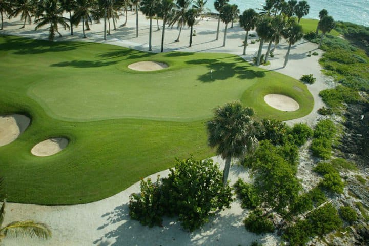 Campo de golf Punta Espada, colindante con la propiedad