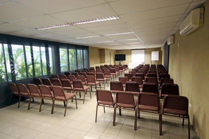 Meeting room at the MarOlinda Cult Hotel in Recife