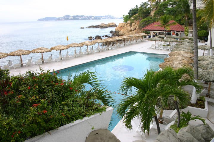 Beachfront hotel in Acapulco