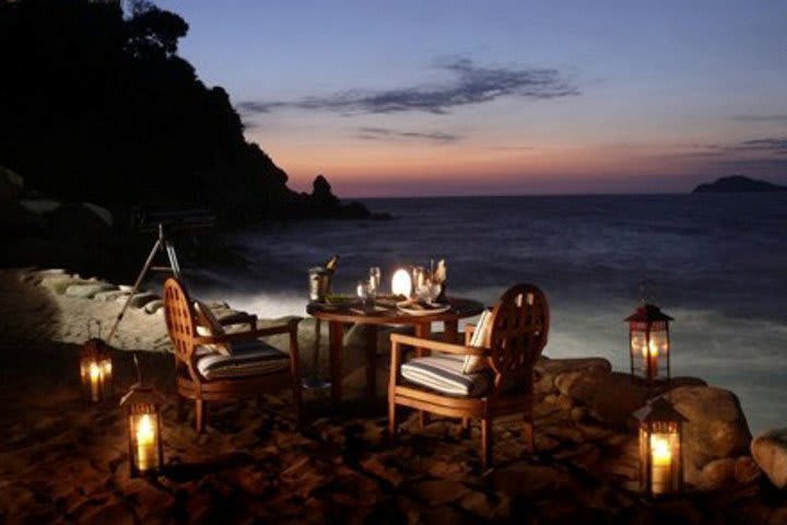 Romantic dinner at Banyan Tree Cabo Marques