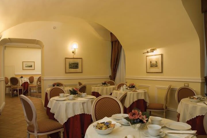 El Antico Palazzo Rospigliosi cuenta con un restaurante y un bar