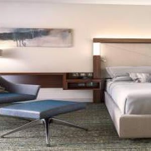 Courtyard By Marriott London City Airport